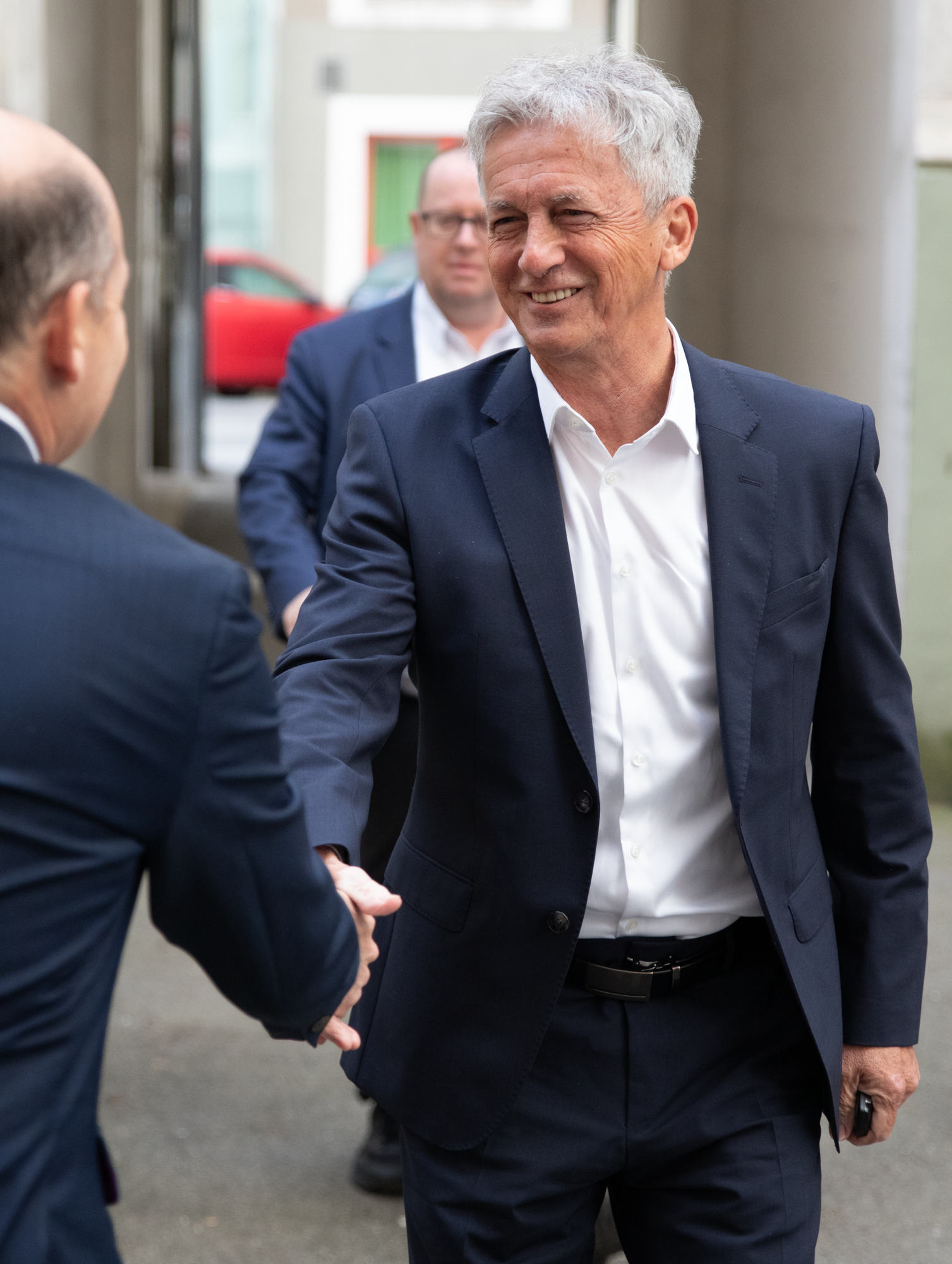 Geschäftsführer der MVG begrüßt kommende Gäste