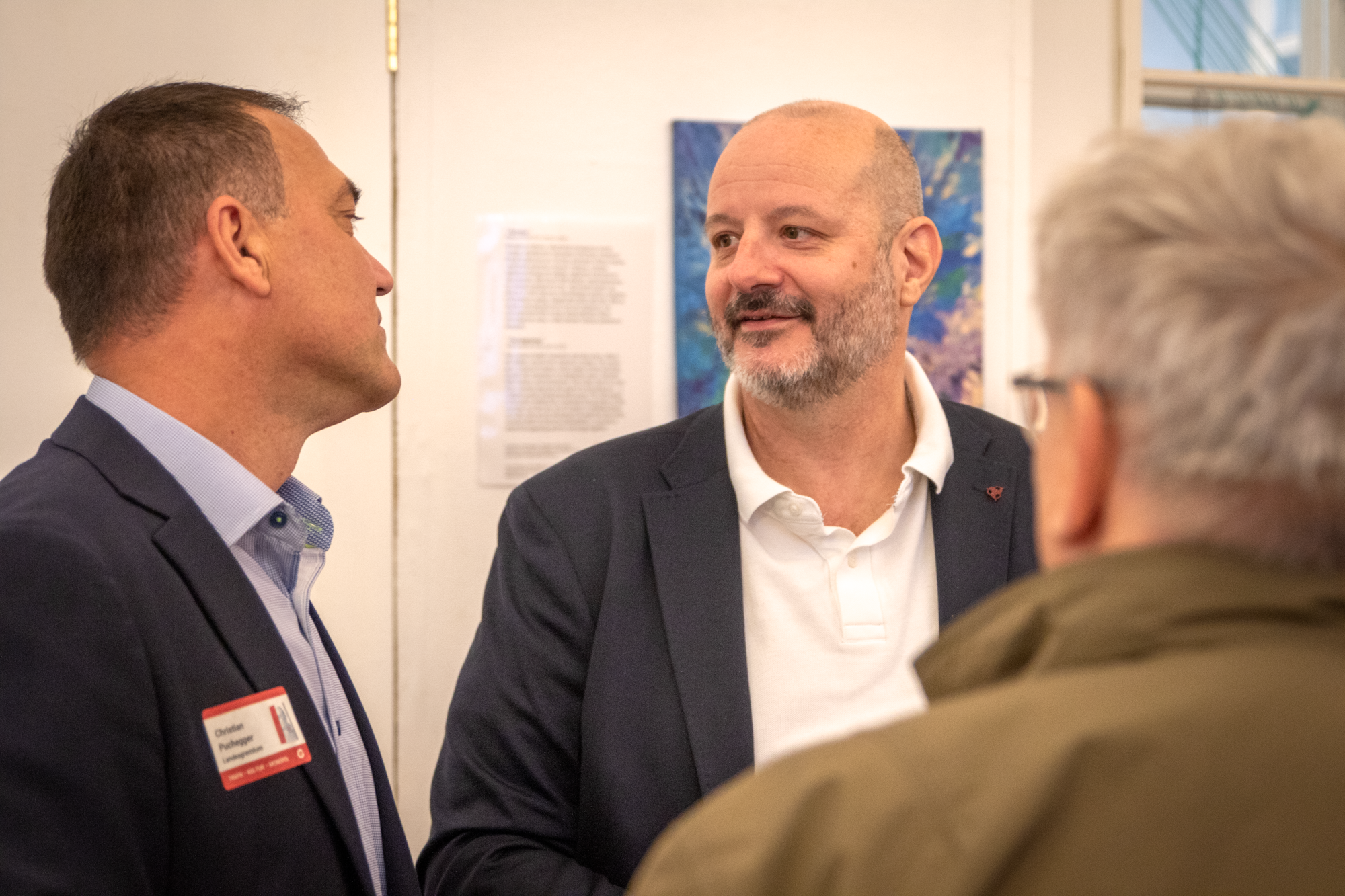 Trafikantenvertreter unterhaltet sich mit Besuchern